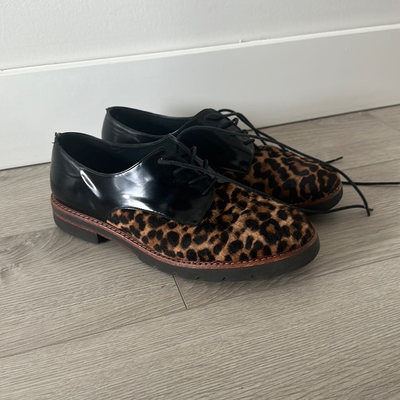 Stuart Weitzman Leopard Loafers. Size 8. - Picture 1 of 2
